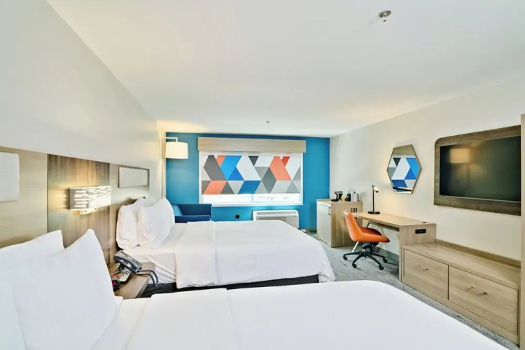 Holiday Inn Express & Suites DIAMOND