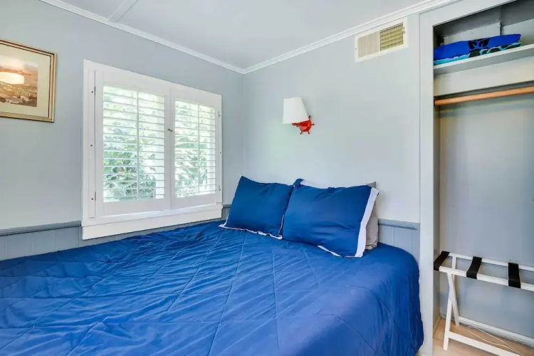 Walk to Beach: Catalina Gem w/ Deck!