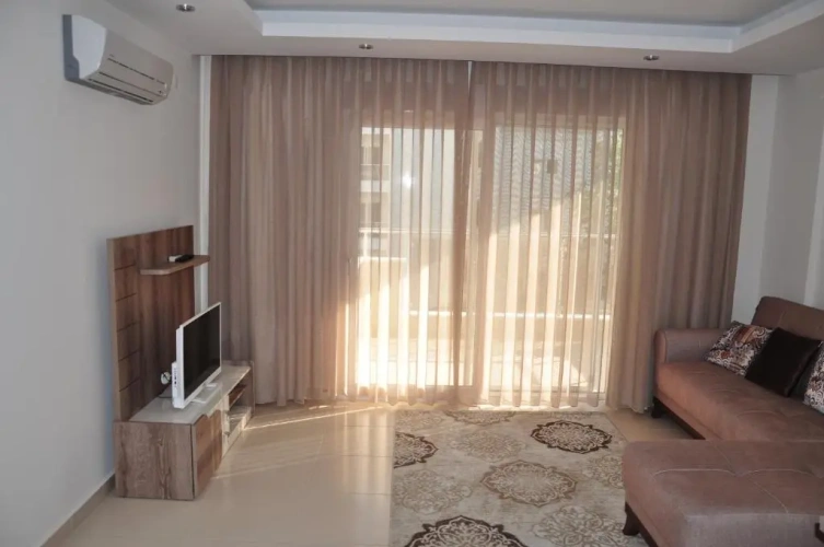 Apartment with garden view