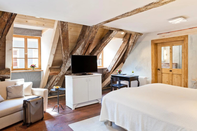 David Hotel
