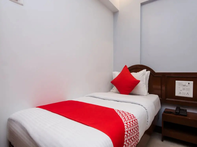 OYO 12749 Hotel Sagar