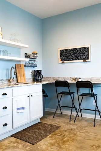Clean & Serene House + Studio - Easy On/off I-40