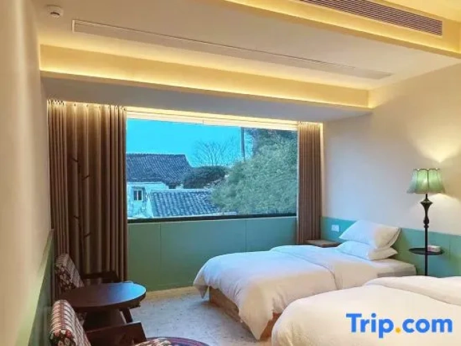 Double Suite
