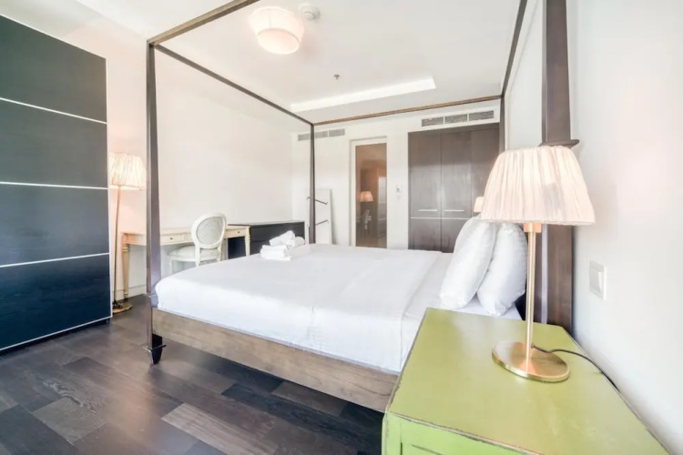 Sleek and Convenient 1BR Apt in Difc