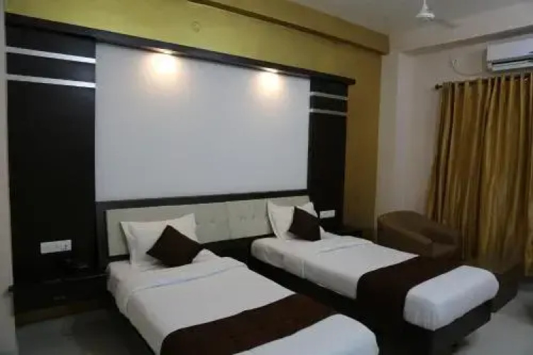Pinetree Lodge