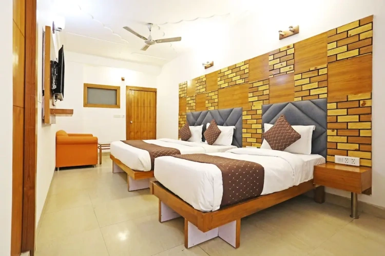 Classic Triple room