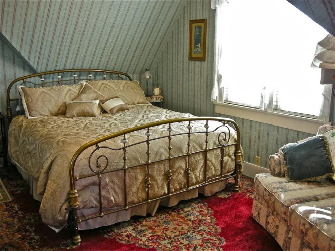 Old Tower House Bed & Breakfast