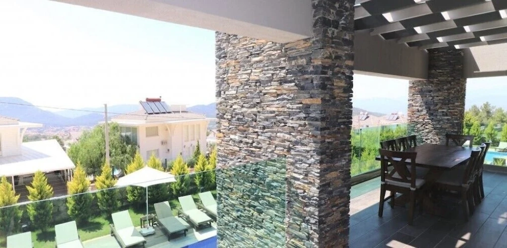 Villa with balcony