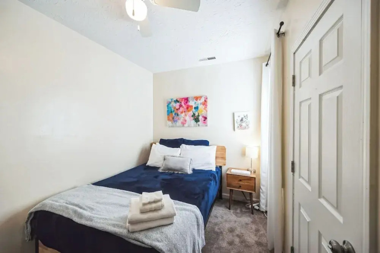 Cozy 2 Bedroom Getaway