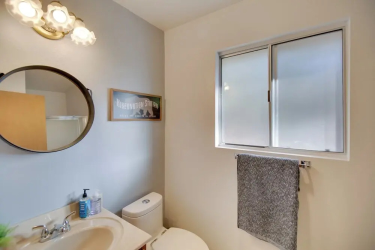 Peaceful & Idyllic Forest Cabin w/ Pool Table