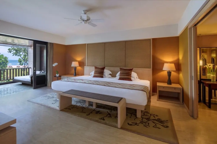 Conrad Double Suite ocean