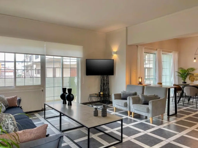 3 Bedrooms Apartment
