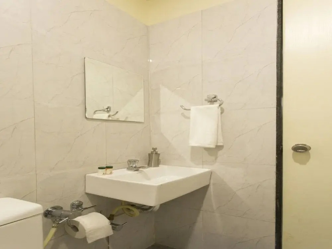 Suyog Inn by OYO Rooms