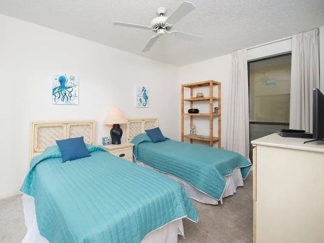 Gulf-Front Summer House Condo by RedAwning
