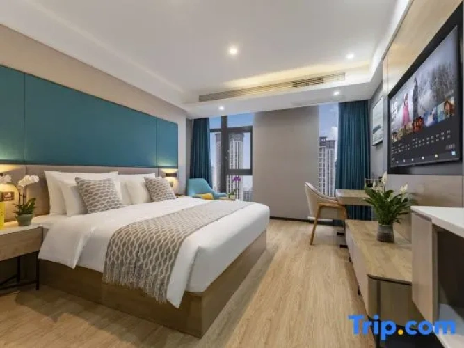 Standard Double room with street view
