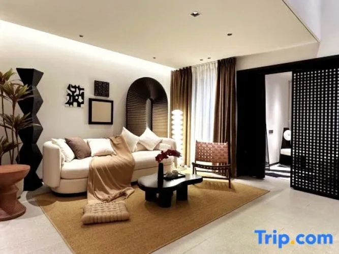 2 Bedrooms Luxury Family Suite with garden view