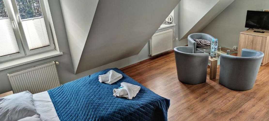 Standard Triple room