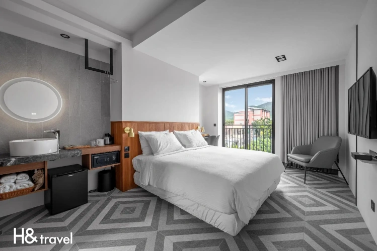Superior Double room with balcony
