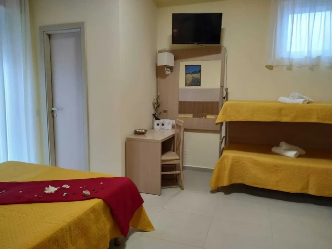 Standard Quadruple room