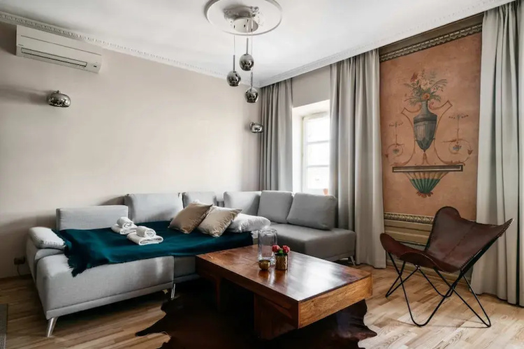 Fresco Apartment - LoftAffair