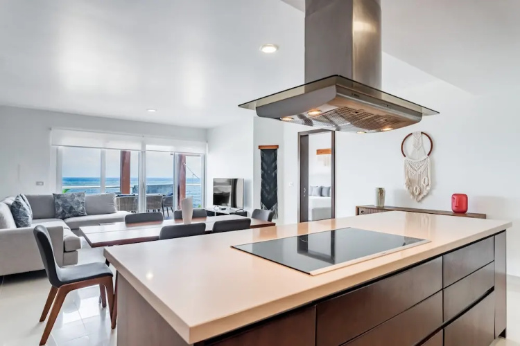 Casa Bali 2 Bedroom Condo by Redawning