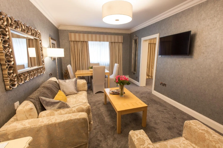 Double Suite