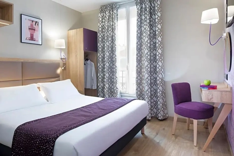 Standard Double room with view