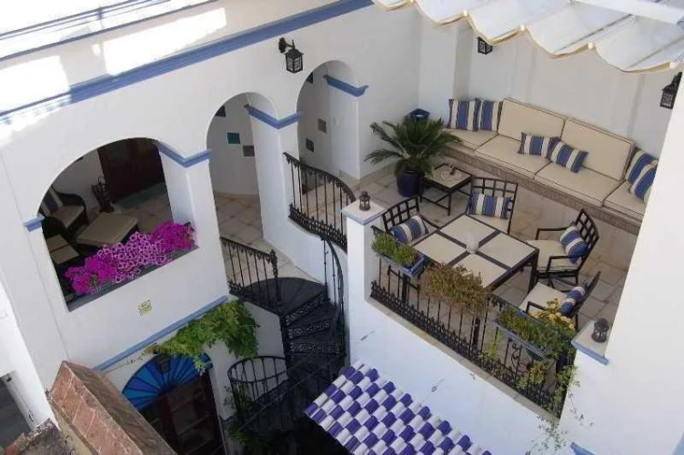 La Casa Noble