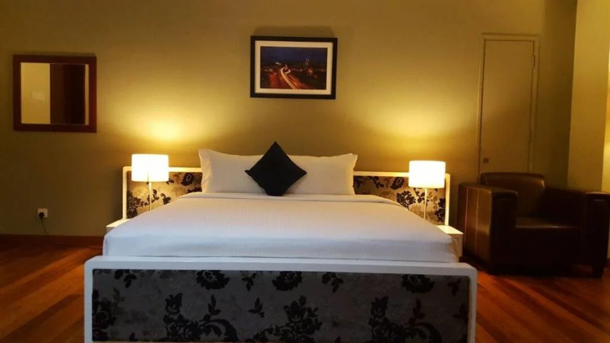 The Suites @ Times Square