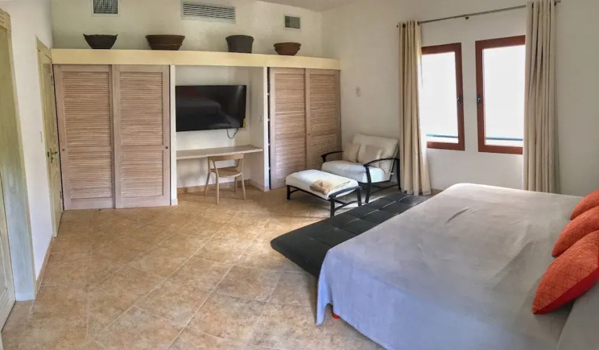 2-bed Designer Apartment Sleeps 4, Resort Pool
