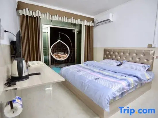 Jujiaodian Apartment