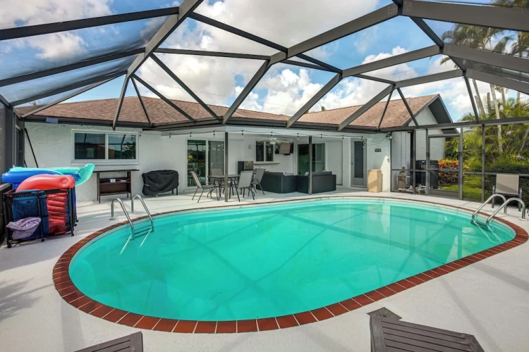 3 Bedrooms Cottage