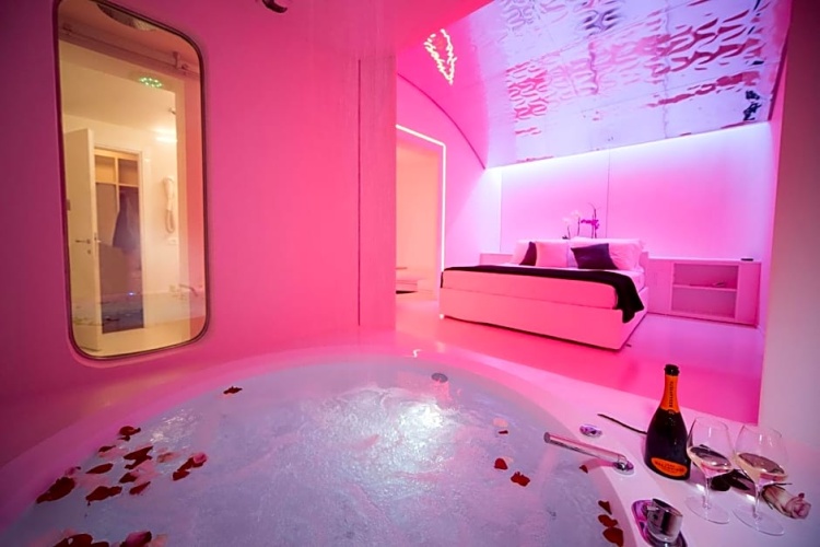 Deluxe Double Suite