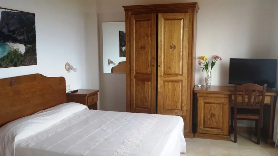 Classic Triple room