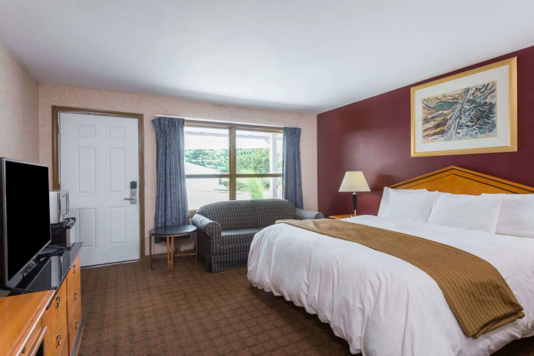 Colonial Inn Seekonk
