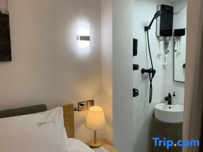 Standard Sextuple room