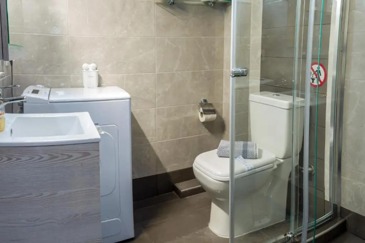 2 Bedroom Modern Apartment in Perea