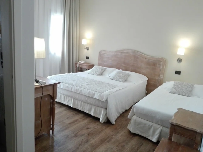 Standard Triple room with balcony