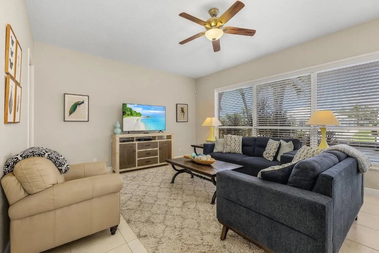 Waterfront Villa Ocean Drive ID1431