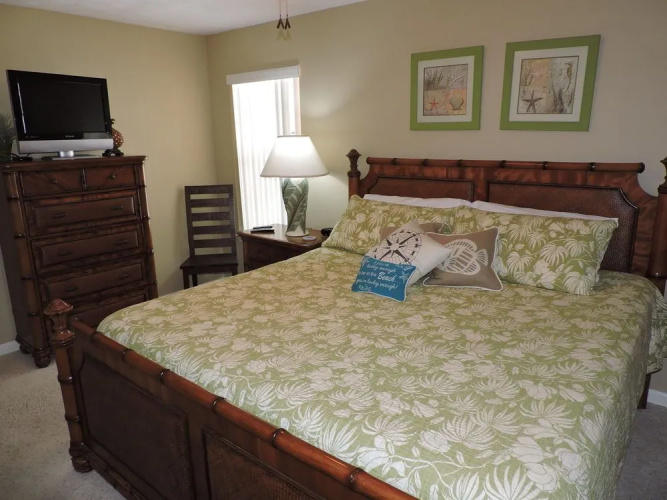 Horizon South by Book That Condo