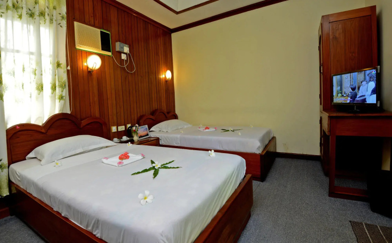 Kyaw Hotel