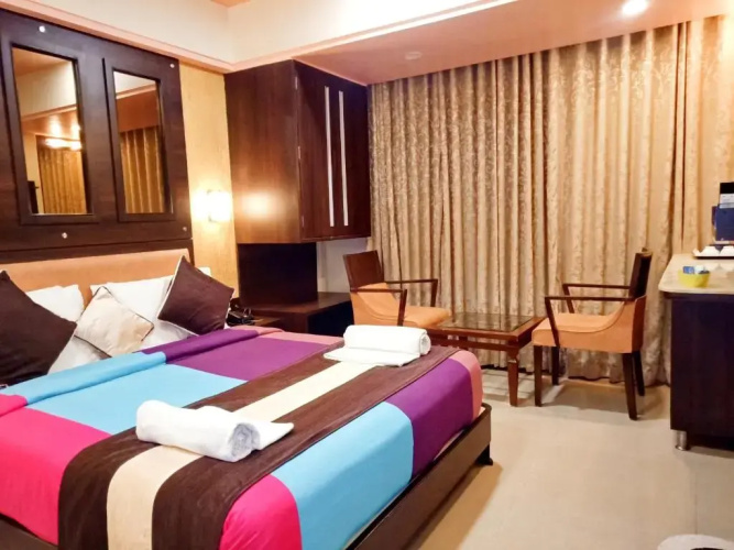 Hotel Poonam