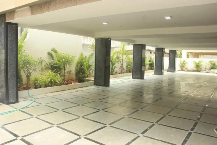 RR Service Apartment