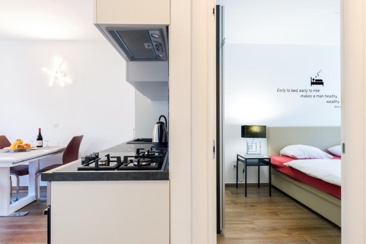 2 Bedrooms Apartment