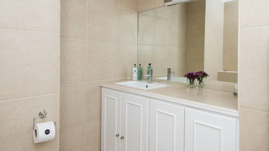 Sleek 2BR between Paddington & Hyde Park
