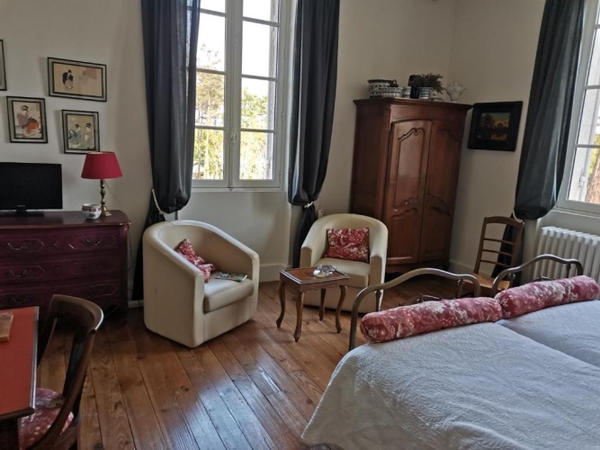 Standard Twin room
