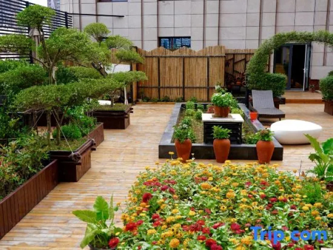 Yating Hotel (Rizhao Station RT Mart Branch)