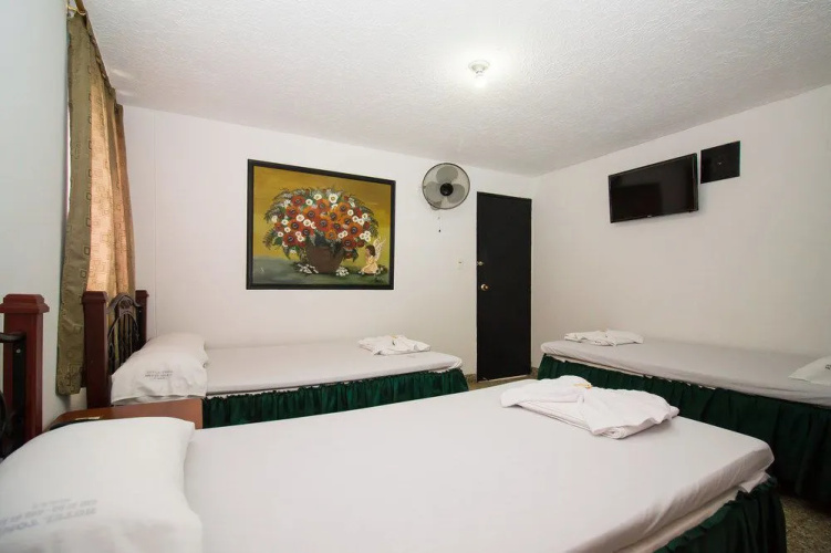 Hotel Tone