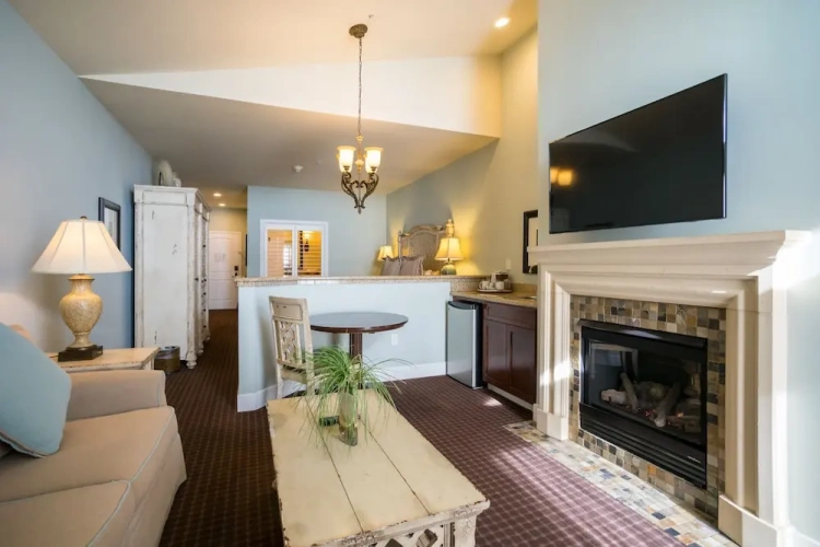 Deluxe Double Suite with balcony