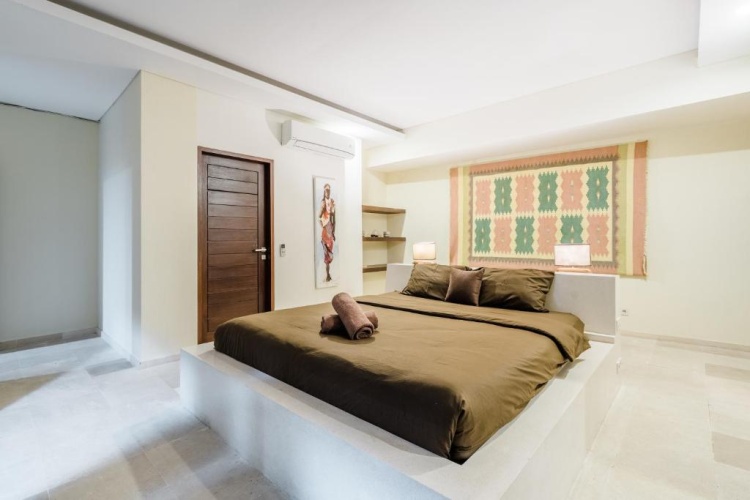 3 Bedrooms Villa